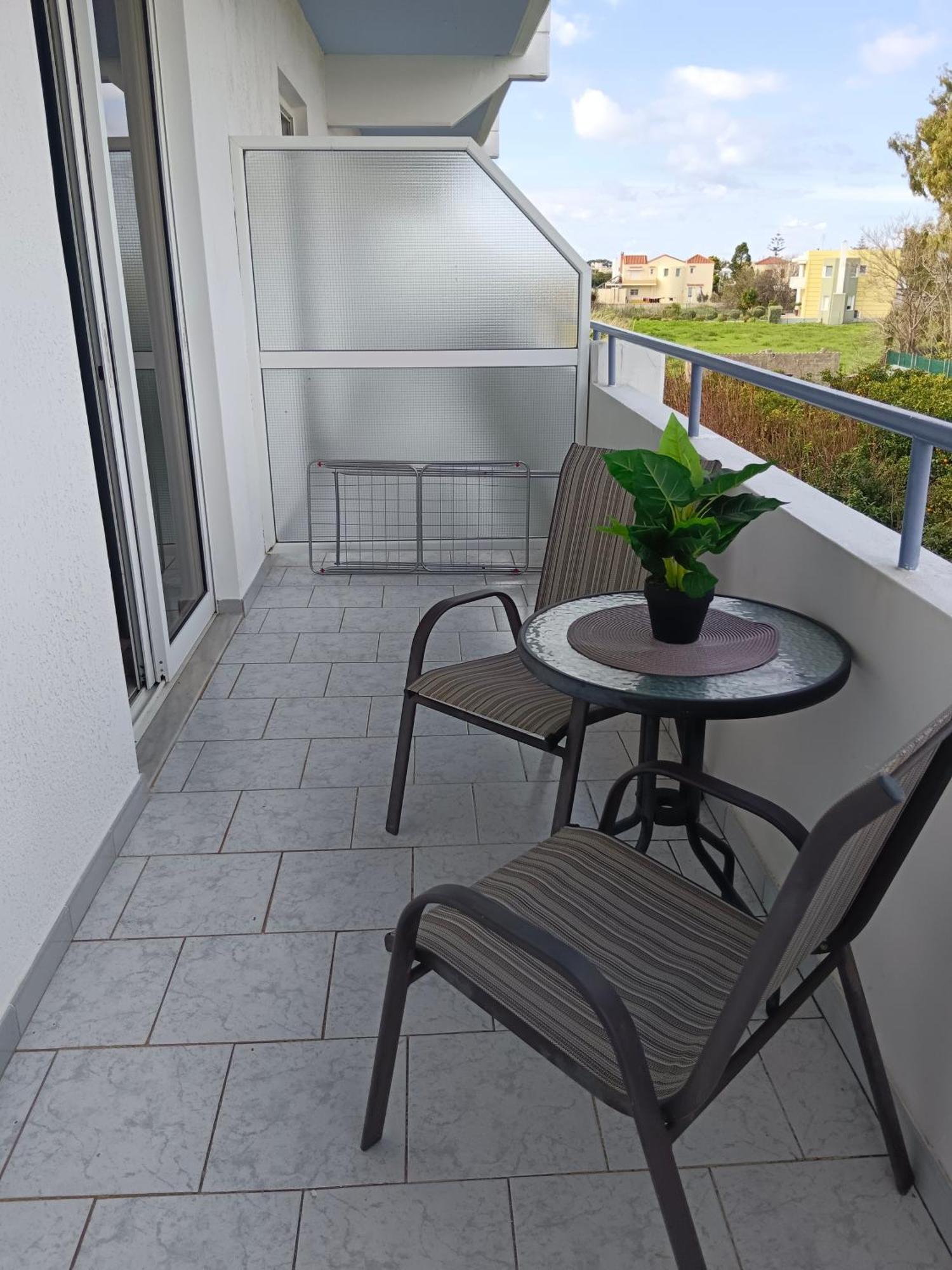 קרמסטי Pyrgos Hotel Apartments מראה חיצוני תמונה