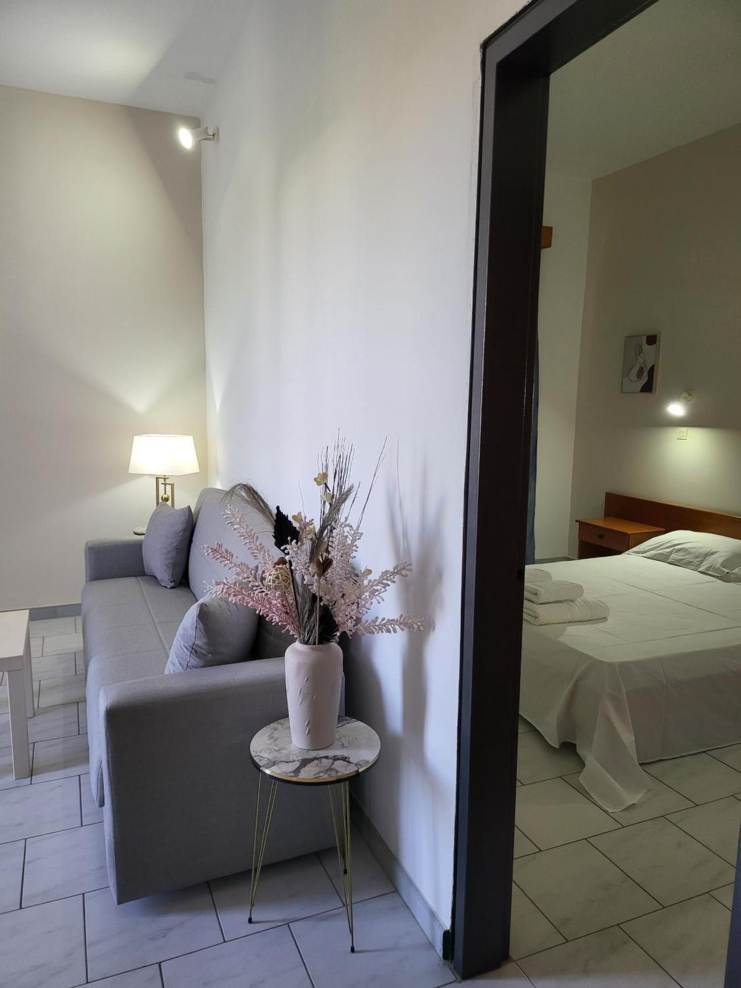 קרמסטי Pyrgos Hotel Apartments מראה חיצוני תמונה