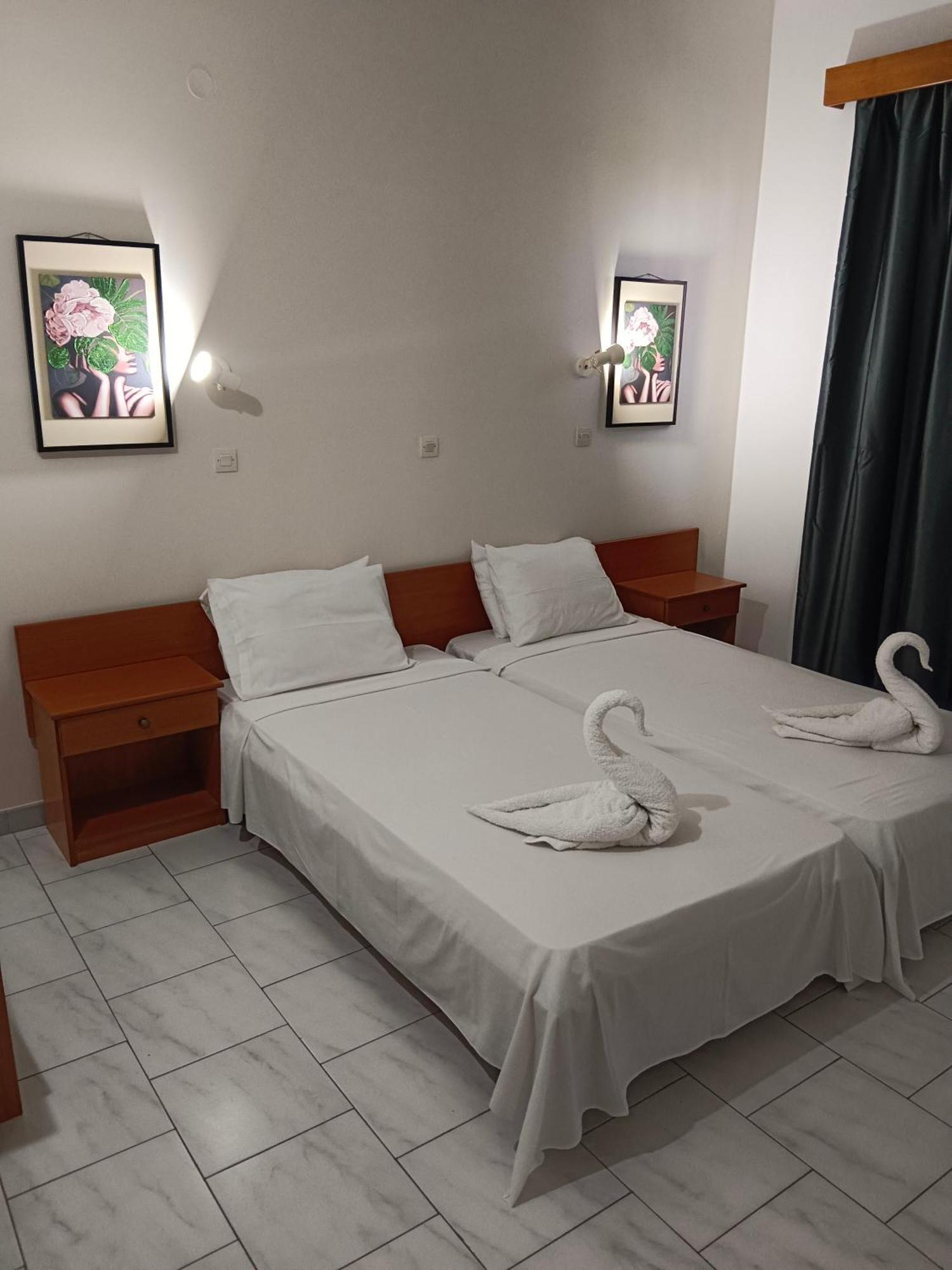 קרמסטי Pyrgos Hotel Apartments מראה חיצוני תמונה