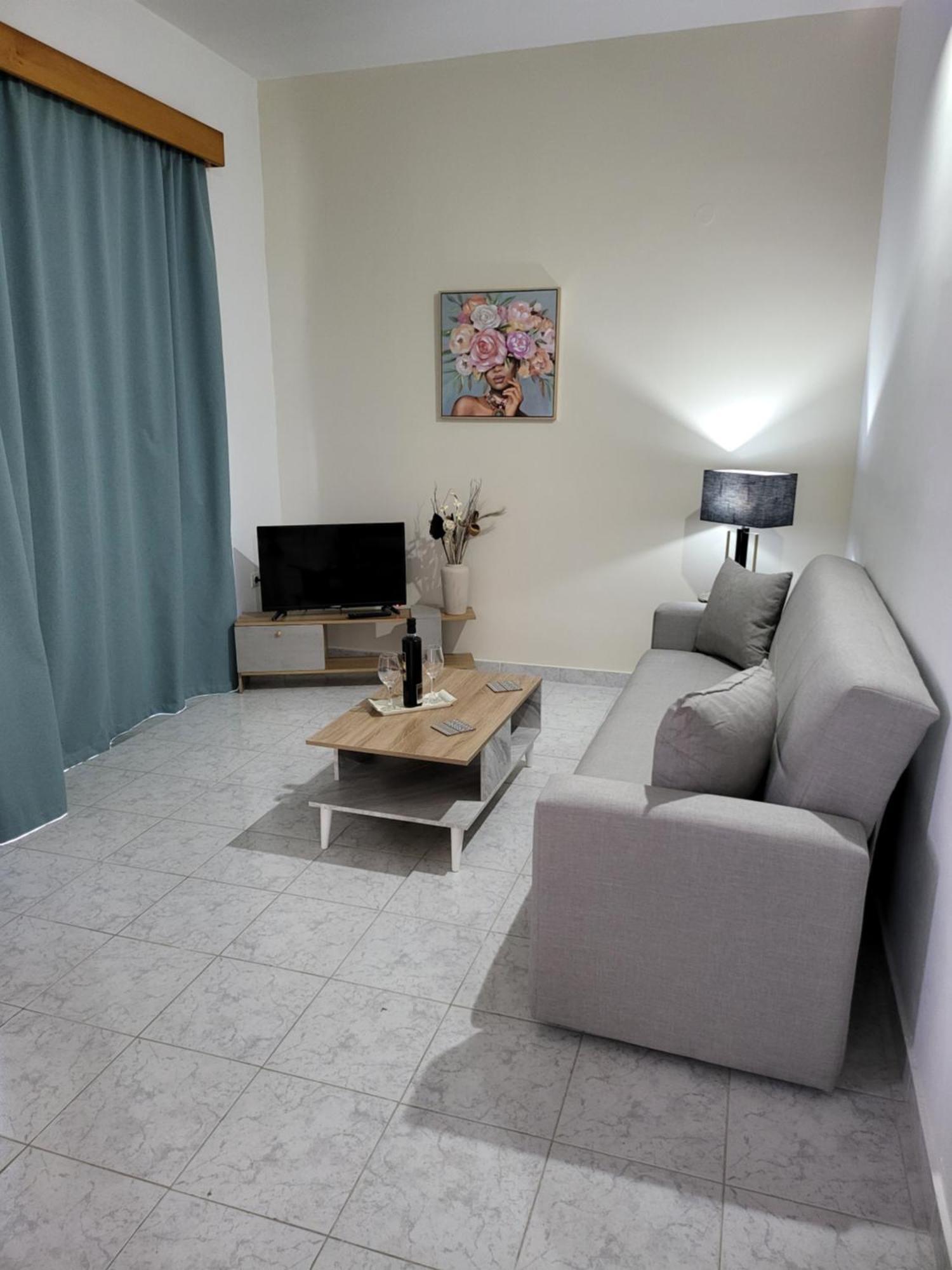 קרמסטי Pyrgos Hotel Apartments מראה חיצוני תמונה