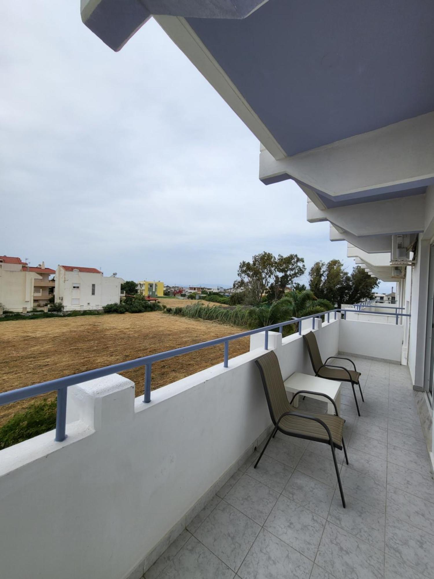 קרמסטי Pyrgos Hotel Apartments מראה חיצוני תמונה