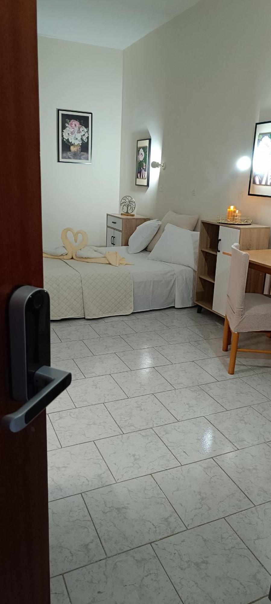 קרמסטי Pyrgos Hotel Apartments מראה חיצוני תמונה